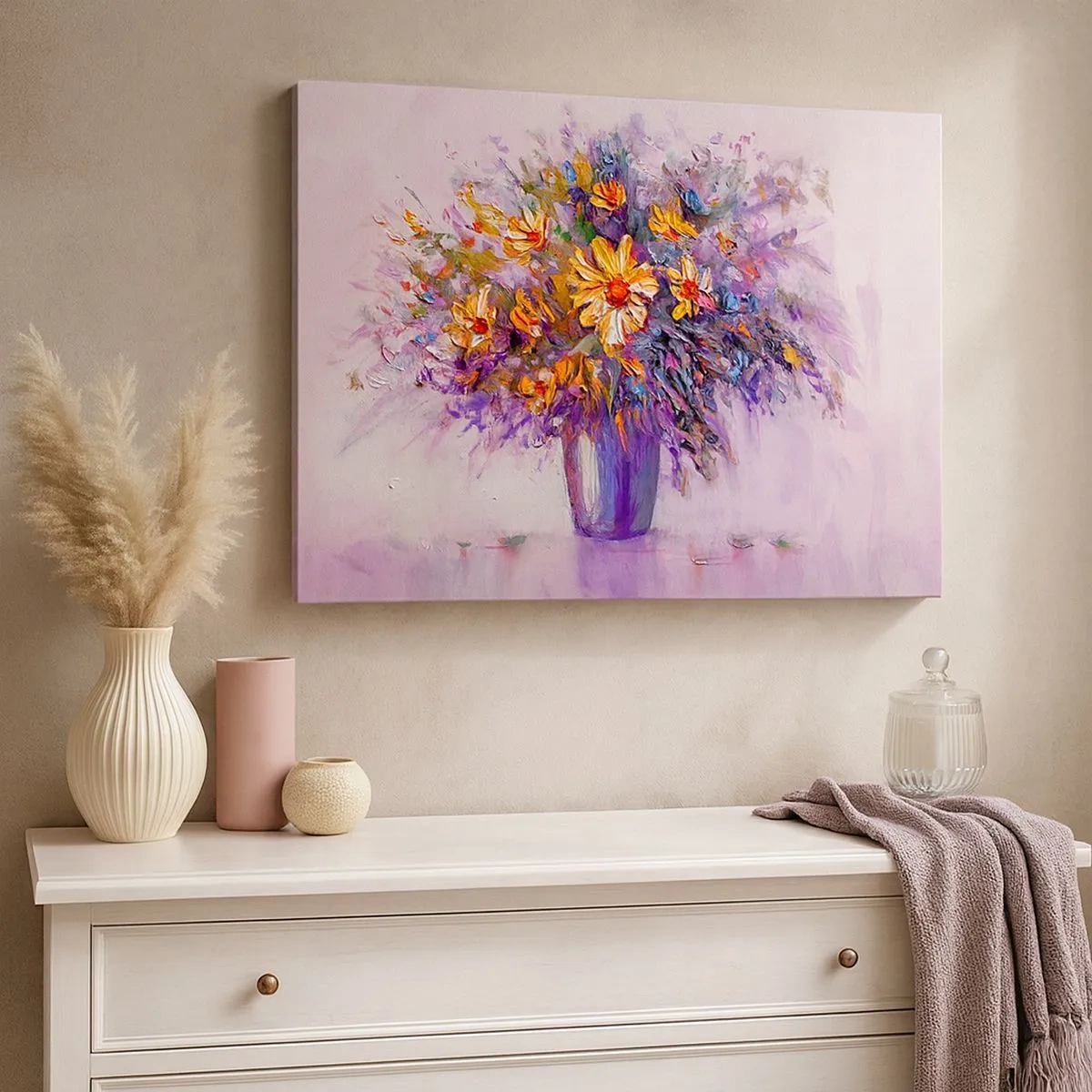 Canvastavla - Bild på duk - En bukett blommor i en vas på en pastellfärgad bakgrund - 70x50cm - Doftar sött, ser sött ut - Modern väggdekoration för vardagsrum och sovrum ARTTOR