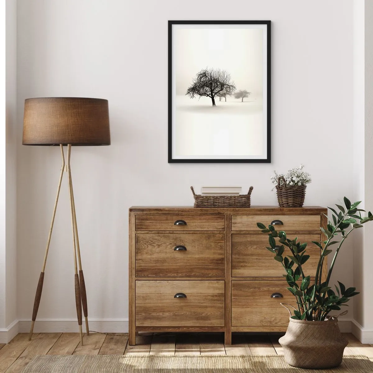 Affisch i svart ram - Vinterlandskap med ensamma träd i en dimmig miljö - 50x70cm - Vintersömn - Modern väggdekoration för vardagsrum och sovrum ARTTOR