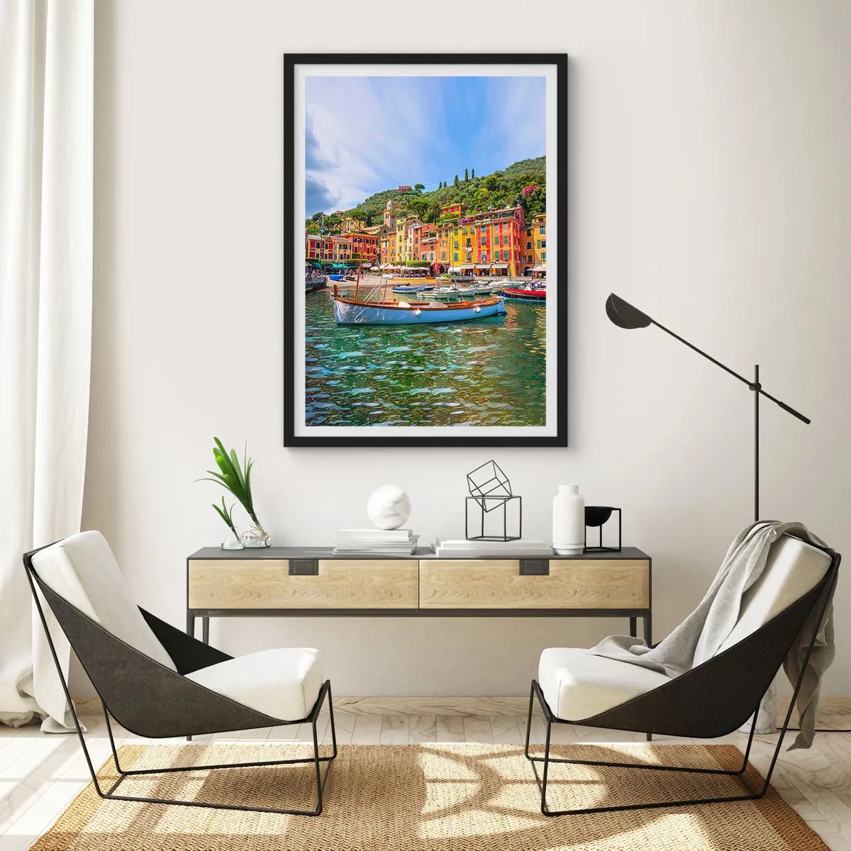Affisch i svart ram - Hamnscen med färgglada byggnader och båtar - 50x70cm - Italiensk förmiddag - Modern väggdekoration för vardagsrum och sovrum ARTTOR