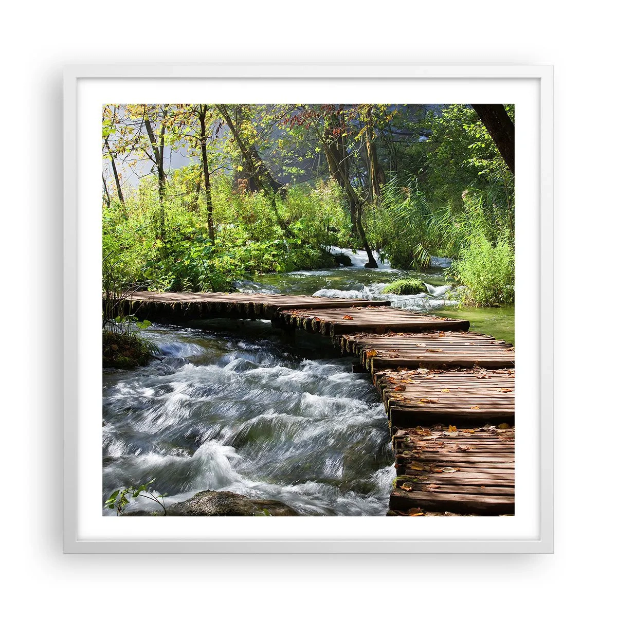 Affisch i vit ram - Över skummande kaskad - 60x60 cm