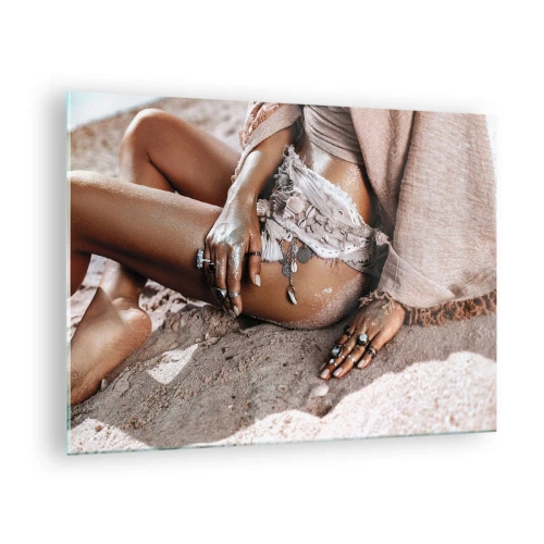 Glastavla - Bild på glas - Kvinnlig silhuett på en sandstrand - 70x50cm - Utkastad av vågorna? - Modern väggdekoration för vardagsrum och sovrum ARTTOR