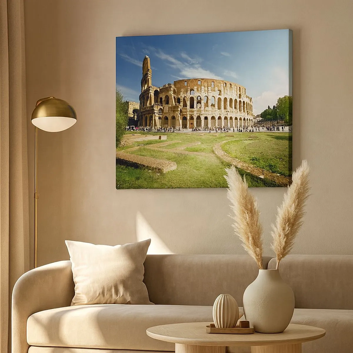 Canvastavla - Bild på duk - Colosseum i Rom omgivet av grönska och blå himmel - 70x50cm - Vapnets klang hörs fortfarande - Modern väggdekoration för vardagsrum och sovrum ARTTOR