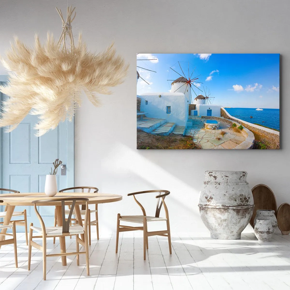 Canvastavla - Bild på duk - Vita väderkvarnar vid stranden av det blå havet - 70x50cm - Blåa vinden från havet - Modern väggdekoration för vardagsrum och sovrum ARTTOR