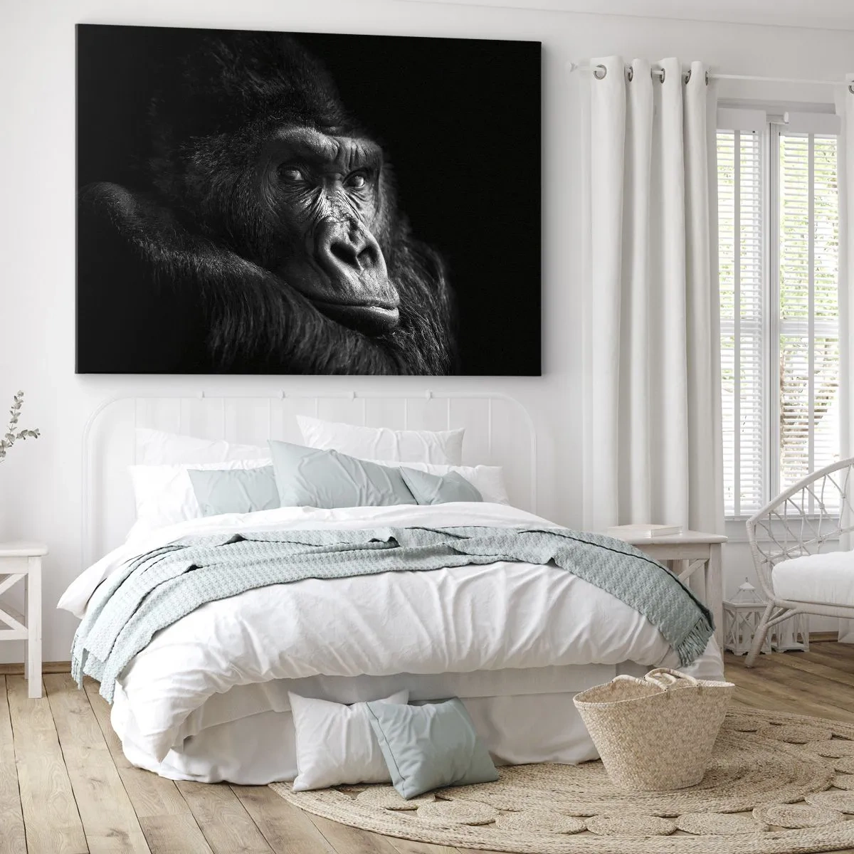 Canvastavla - Bild på duk - Svartvitt porträtt av en majestätisk gorilla - 70x50cm - Varför glor du? - Modern väggdekoration för vardagsrum och sovrum ARTTOR