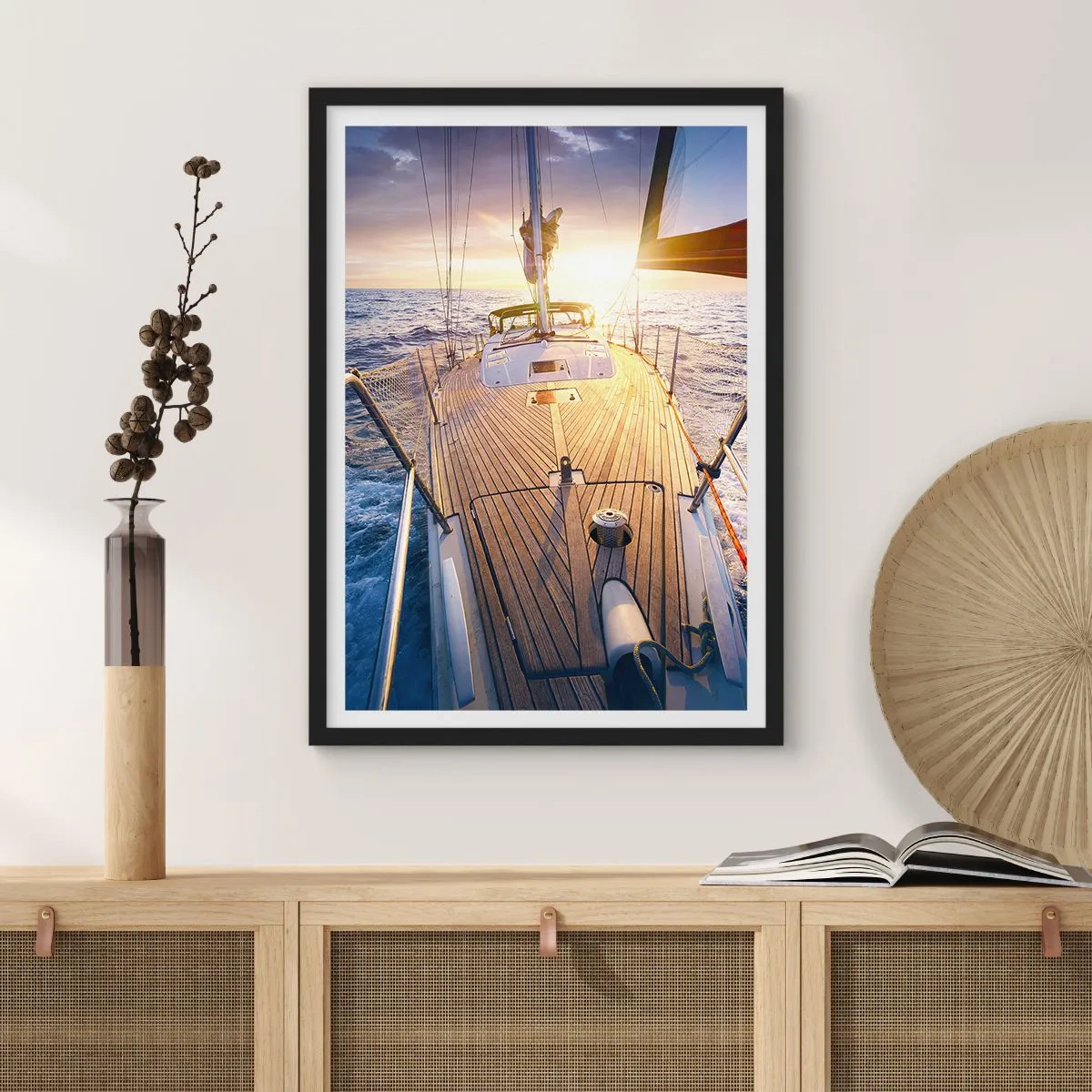 Affisch i svart ram - Yachtdäck med utsikt över havet och solnedgången - 50x70cm - Springa på vågorna - Modern väggdekoration för vardagsrum och sovrum ARTTOR