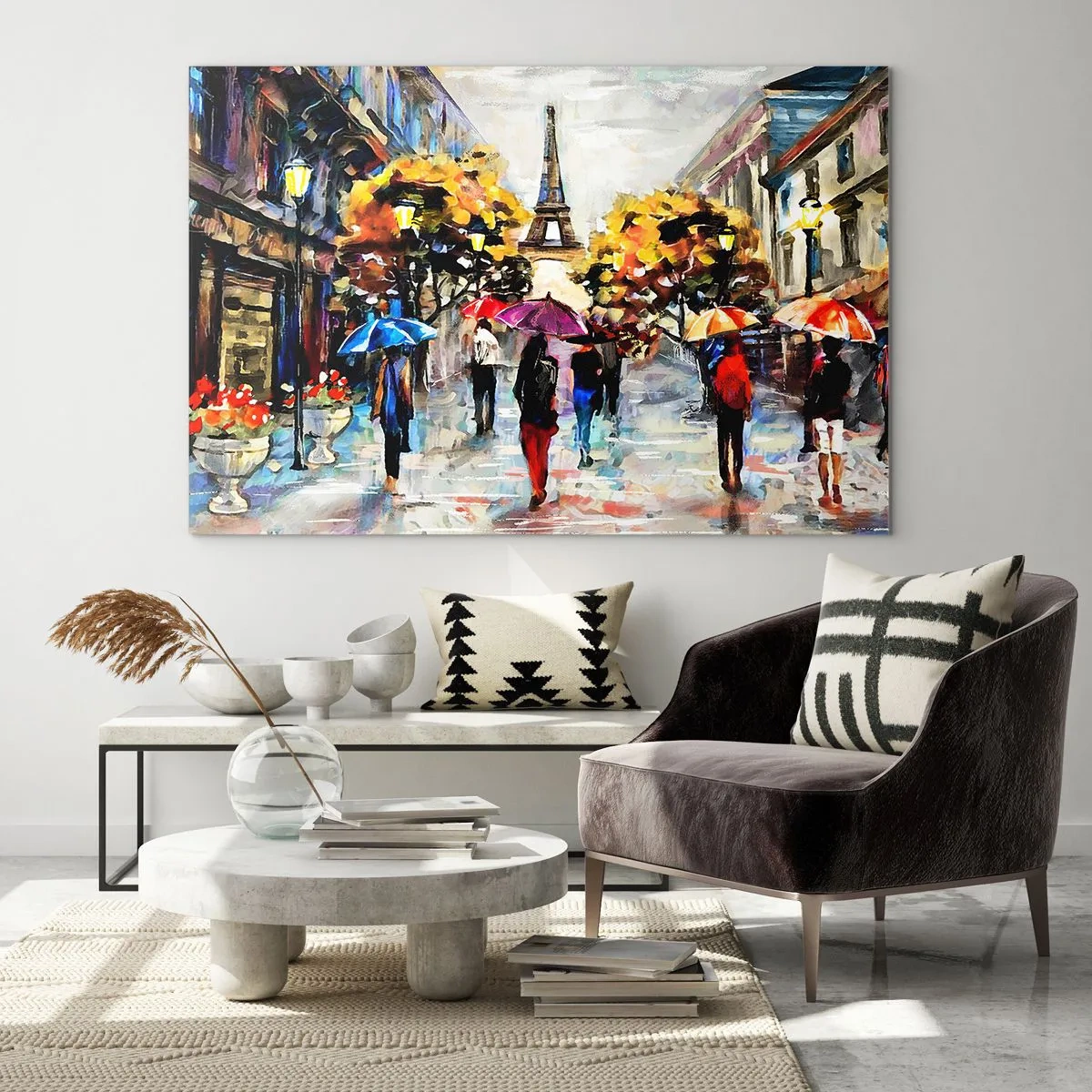Glastavla - Bild på glas - Eiffeltornet i bakgrunden av människor som går under färgglada paraplyer - 70x50cm - Särskilt vacker på hösten - Modern väggdekoration för vardagsrum och sovrum ARTTOR