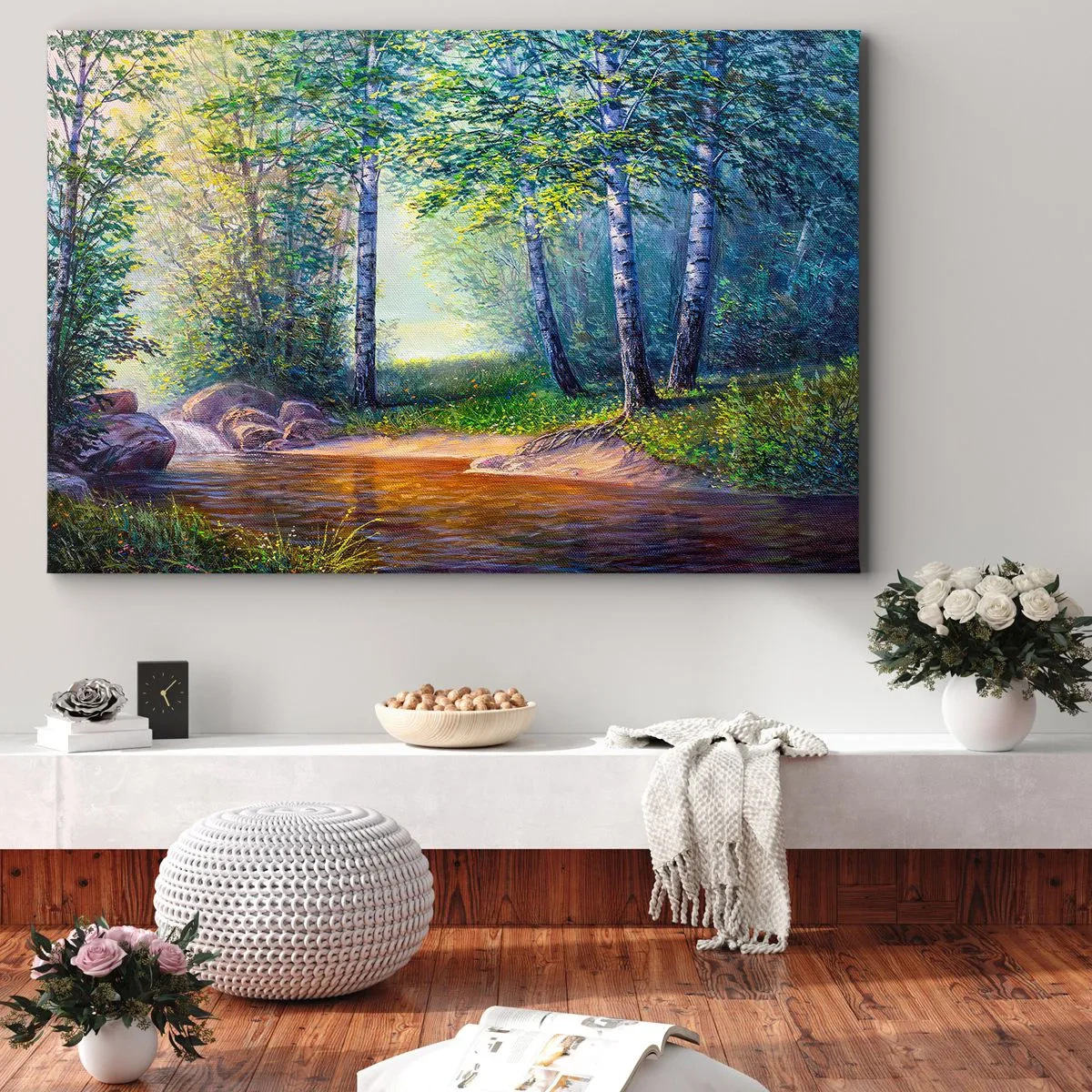 Canvastavla - Bild på duk - En skogsbäck omgiven av björkar och solsken - 70x50cm - Idyllisk vy - Modern väggdekoration för vardagsrum och sovrum ARTTOR
