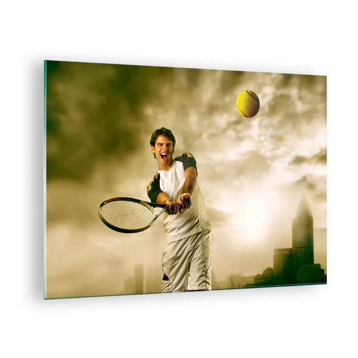 Glastavla - Bild på glas - En tennisspelare som slår bollen mot bakgrund av en stad - 70x50cm - Energi och glädje - Modern väggdekoration för vardagsrum och sovrum ARTTOR