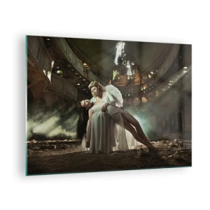 Glastavla - Bild på glas - En ängelfigur som håller en kvinna i ruinerna av en byggnad - 70x50cm - Gamla teaterns anda - Modern väggdekoration för vardagsrum och sovrum ARTTOR
