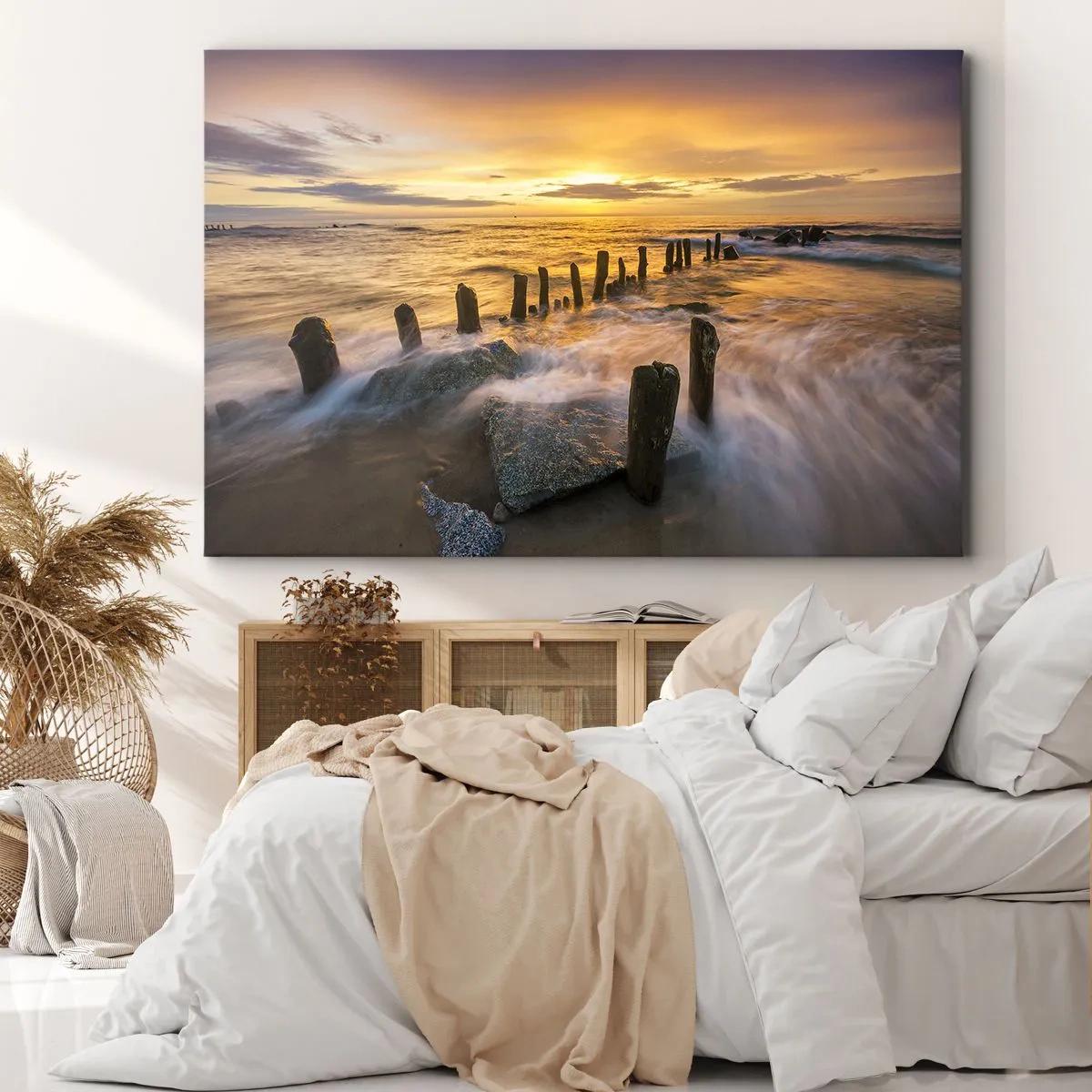 Canvastavla - Bild på duk - Solnedgång över havet med resterna av en gammal pir - 70x50cm - Östersjöns råa skönhet - Modern väggdekoration för vardagsrum och sovrum ARTTOR