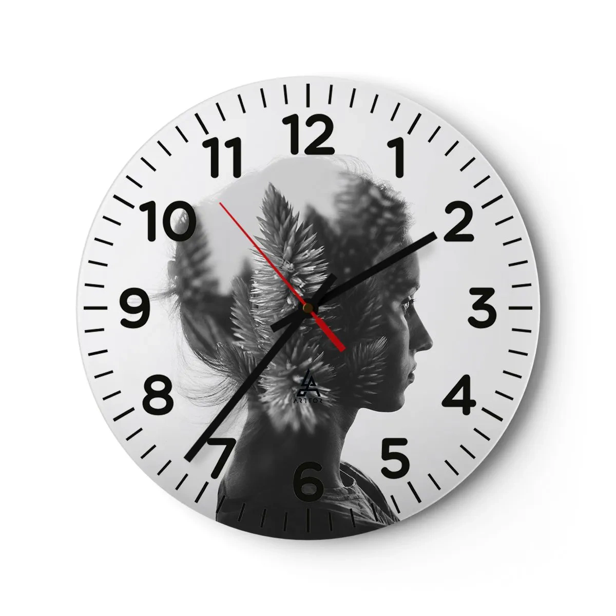 Väggklocka - Klocka på glas - Furuskogens härskarinna - 30x30 cm