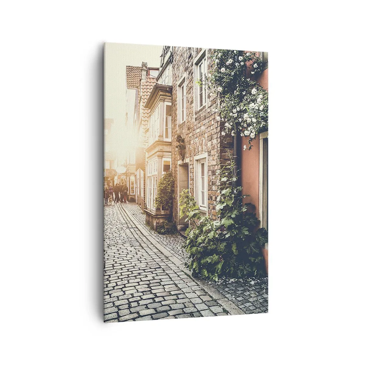 Canvastavla - Bild på duk - Rosgränd i rosa sken - 80x120 cm