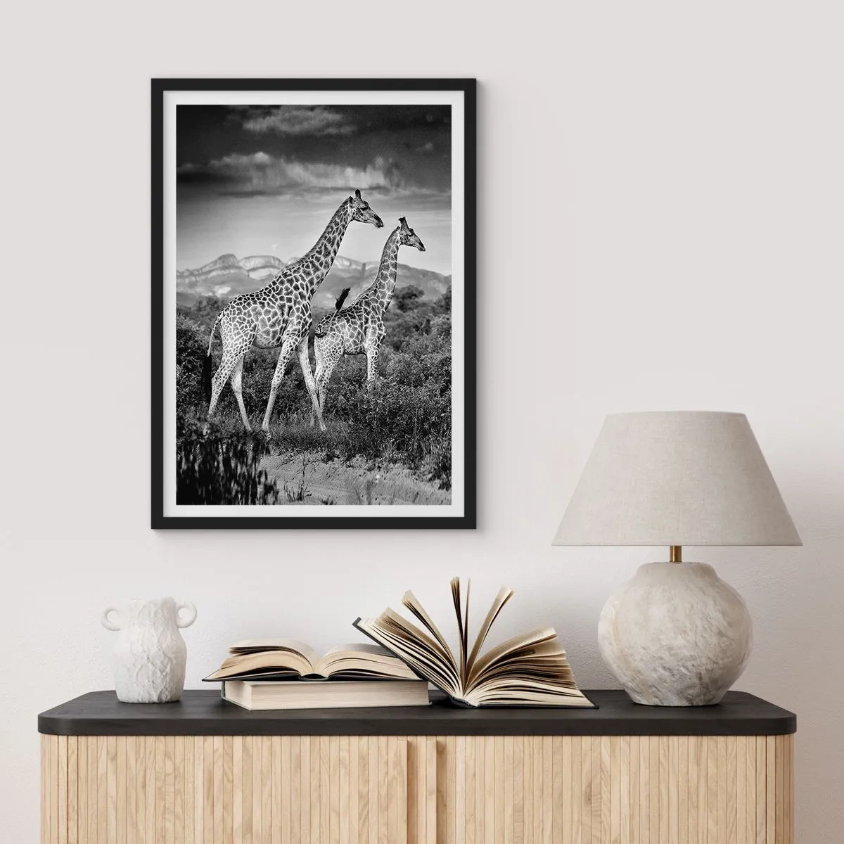Affisch i svart ram - Högre klasser i Afrika - 61x91 cm