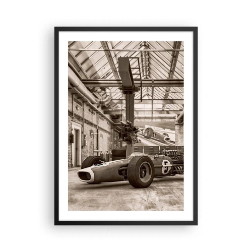 Affisch i svart ram - Ikonisk racerbil i industriell interiör - 50x70cm - Segrarens vila - Modern väggdekoration för vardagsrum och sovrum ARTTOR