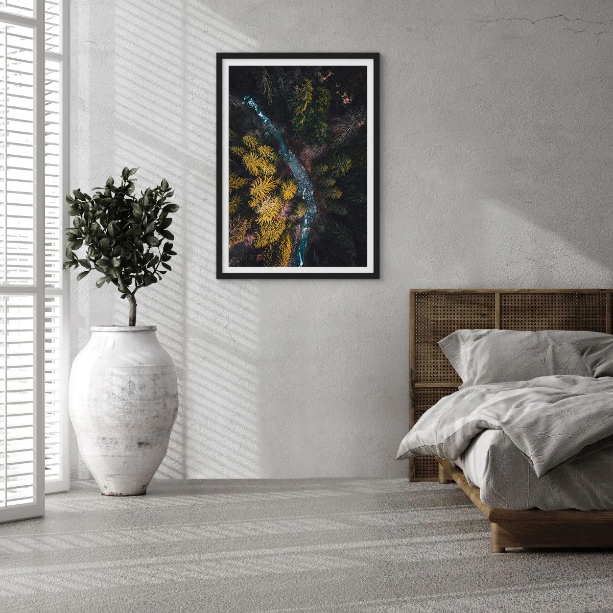 Affisch i svart ram - En fågelperspektiv över en skogsbäck - 50x70cm - Snabbt, allt snabbare - Modern väggdekoration för vardagsrum och sovrum ARTTOR