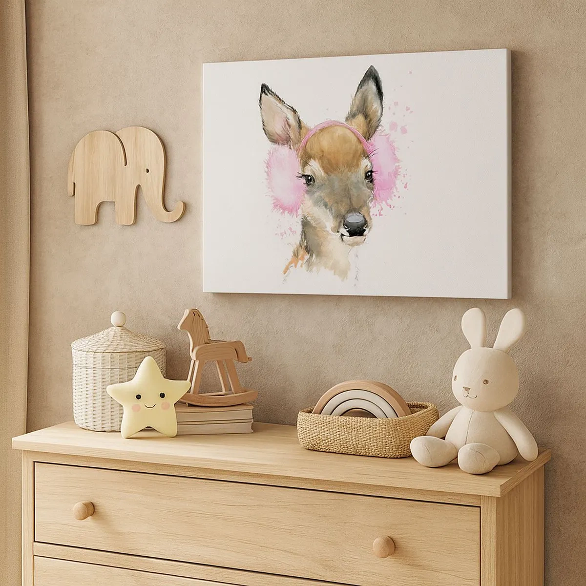 Canvastavla - Bild på duk - Akvarell hjort i rosa öronkåpor - 70x50cm - Kylan är inte längre skrämmande - Modern väggdekoration för vardagsrum och sovrum ARTTOR