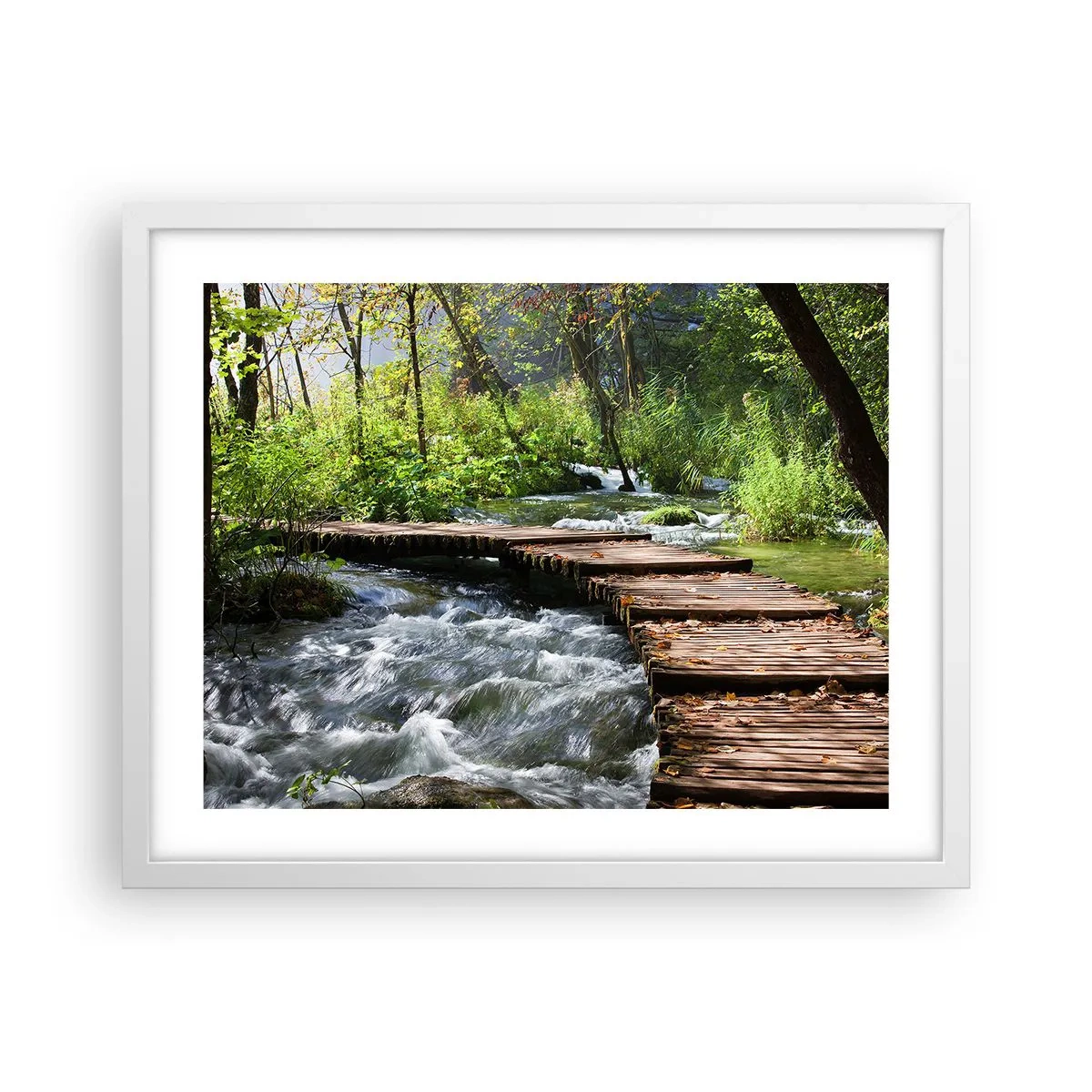 Affisch i vit ram - Över skummande kaskad - 50x40 cm
