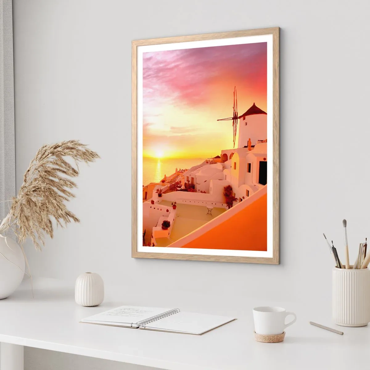 Affisch i ram av ljusek - Smälta sig in i vitt och guld - 40x50 cm