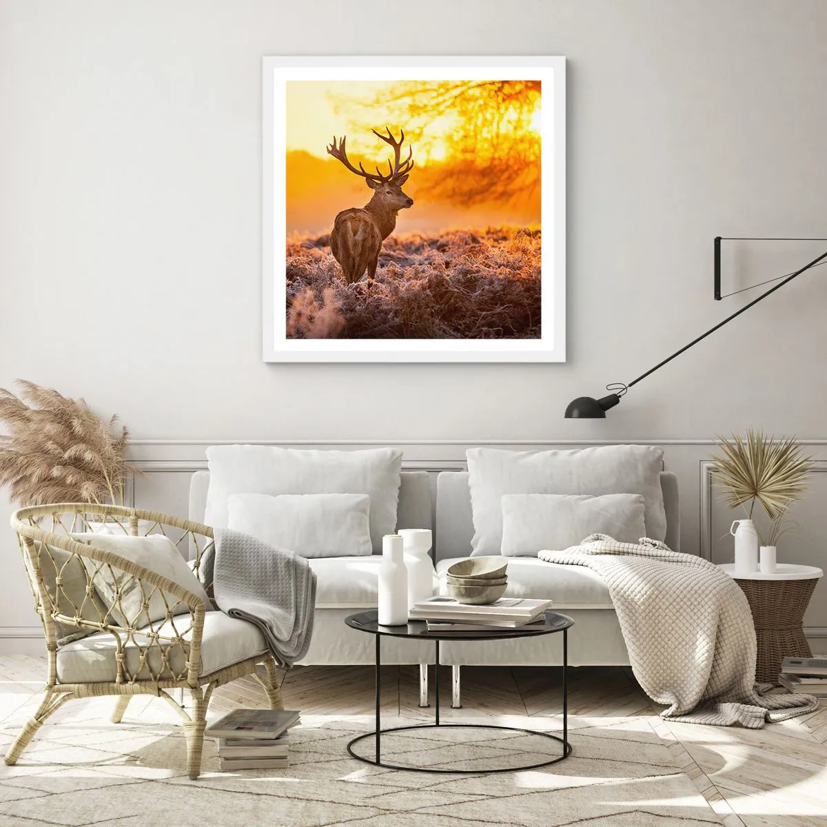 Affisch i vit ram - Höstskogens kung - 60x60 cm