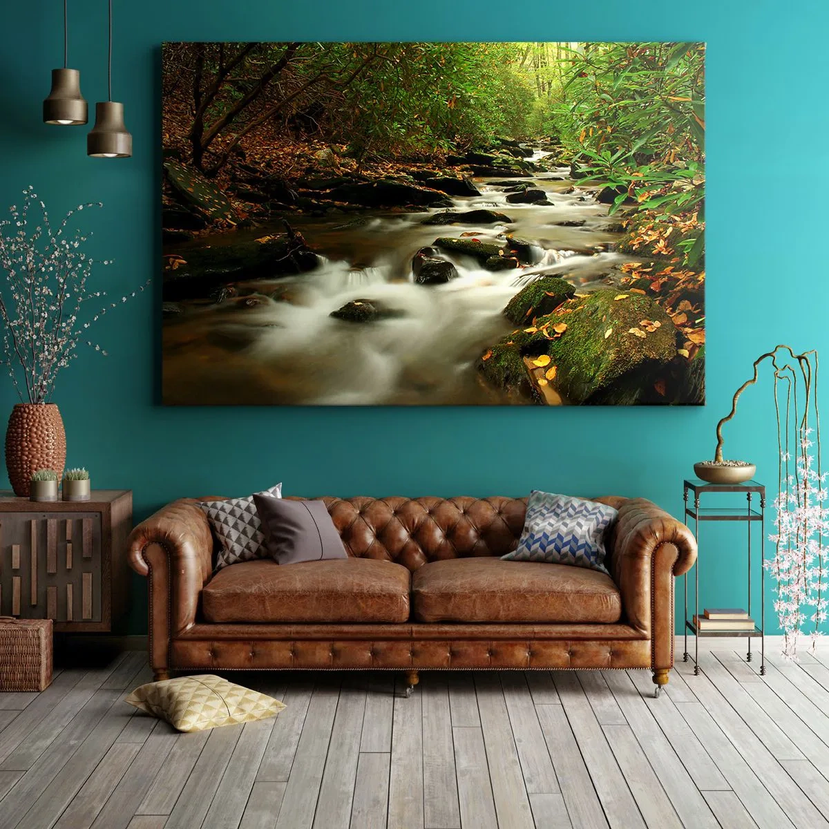 Canvastavla - Bild på duk - En skogsbäck som flyter mellan stenar omgivna av grönska - 70x50cm - Som flytande silver - Modern väggdekoration för vardagsrum och sovrum ARTTOR