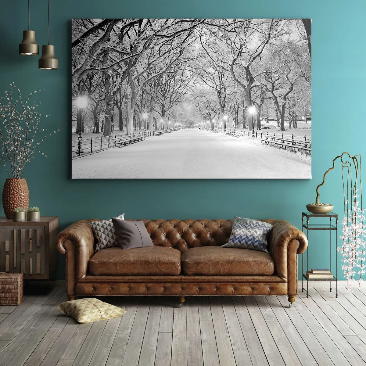 Canvastavla - Bild på duk - En vintergränd med snötäckta träd i monokrom - 70x50cm - De fyra årstiderna - vinter - Modern väggdekoration för vardagsrum och sovrum ARTTOR