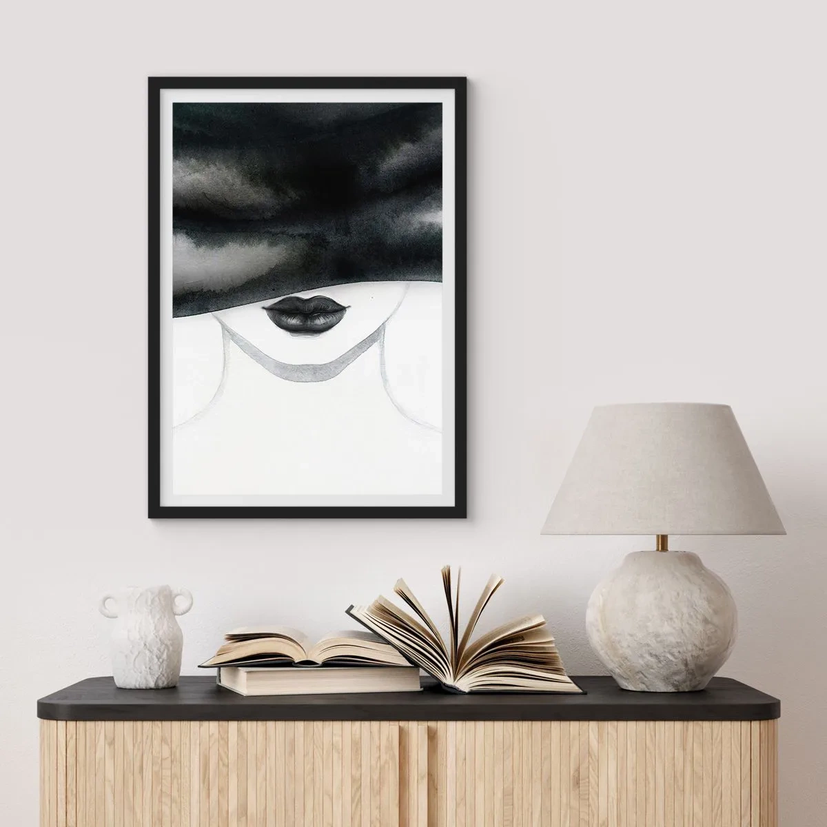 Affisch i svart ram - Sensuell hemlighet - 61x91 cm