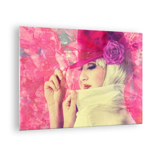 Glastavla - Bild på glas - Illustration av en kvinna med en rosa hatt och en blomma i bakgrunden - 70x50cm - Retroporträtt i rosa ångor - Modern väggdekoration för vardagsrum och sovrum ARTTOR