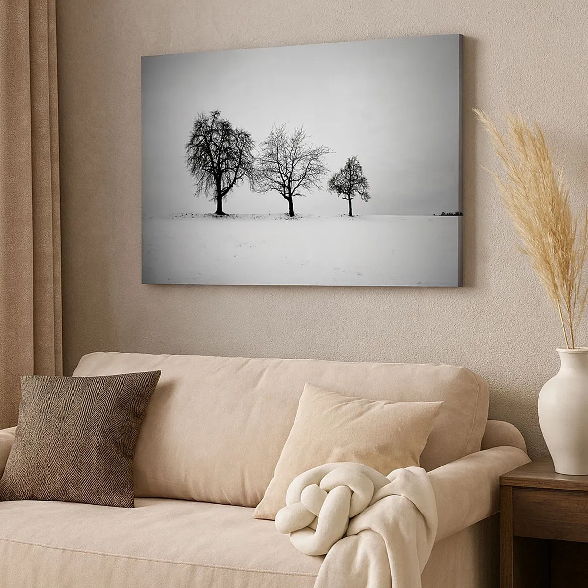 Canvastavla - Bild på duk - Tre träd i ett snöigt fält i monokromatisk stil - 70x50cm - Vad drömmer de om? - Modern väggdekoration för vardagsrum och sovrum ARTTOR
