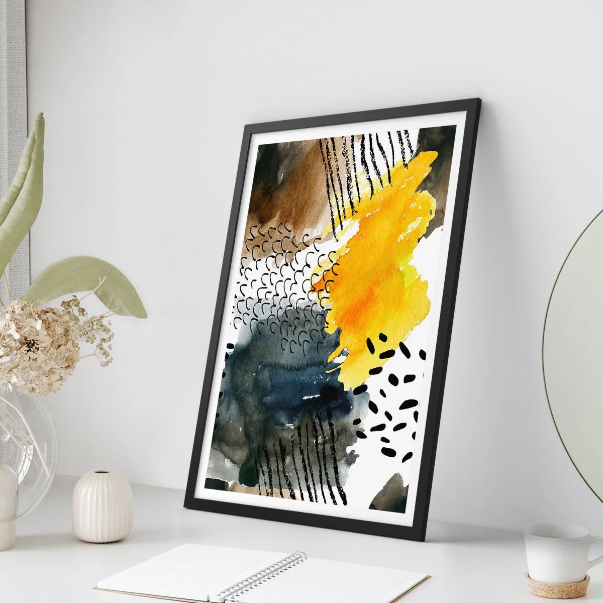 Affisch i svart ram - Abstrakt komposition i nyanser av gult och svart - 50x70cm - Elementens möte - Modern väggdekoration för vardagsrum och sovrum ARTTOR
