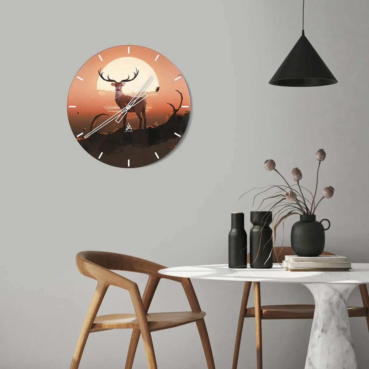 Väggklocka - Klocka på glas - Silhuetten av en hjort mot den nedgående solen - 30x30cm - Denna natt är inte lik de andra - Modern väggdekoration för vardagsrum, kök och sovrum ARTTOR