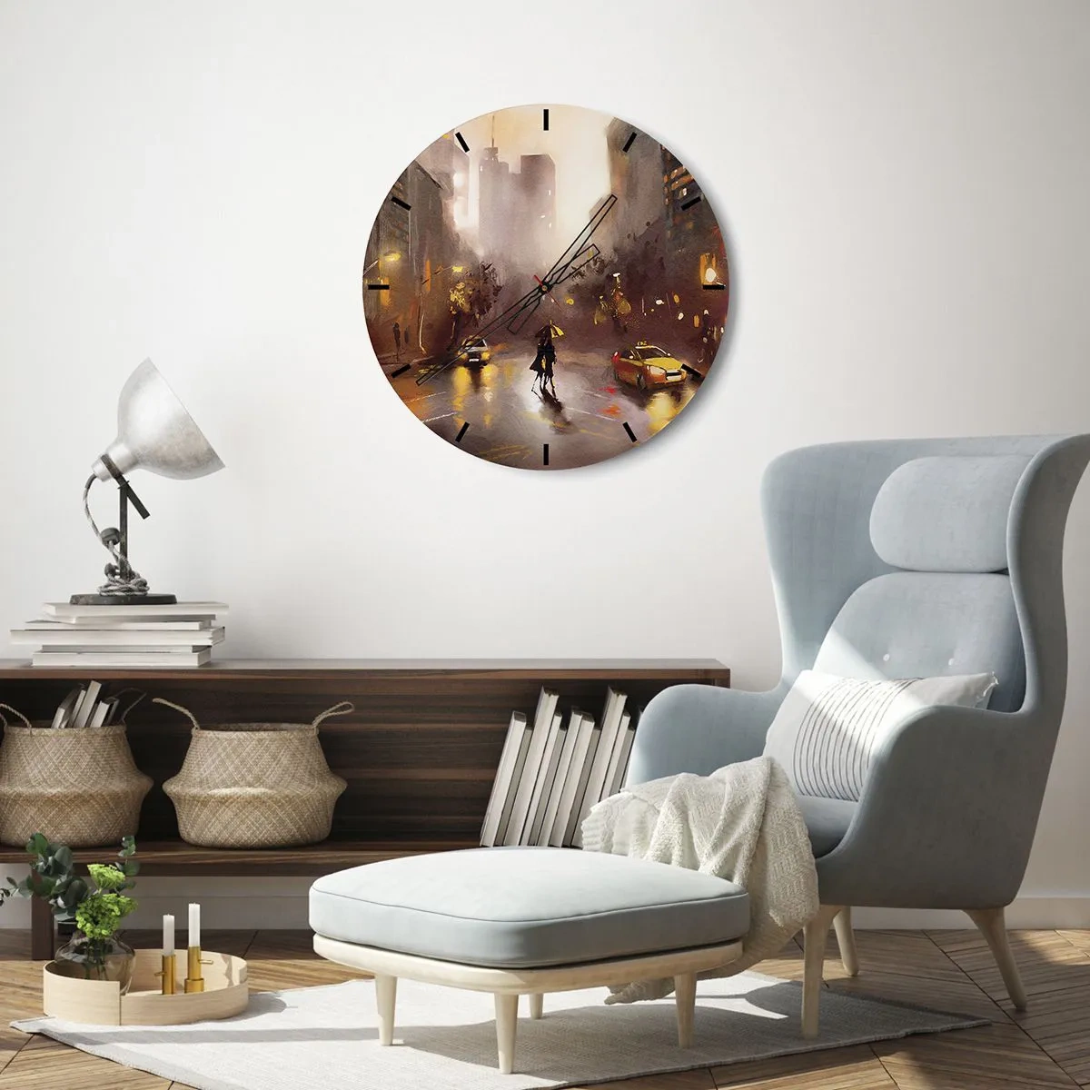 Väggklocka - Klocka på glas - En stadsgata i varma nyanser under regn - 30x30cm - I New Yorks ljus - Modern väggdekoration för vardagsrum, kök och sovrum ARTTOR