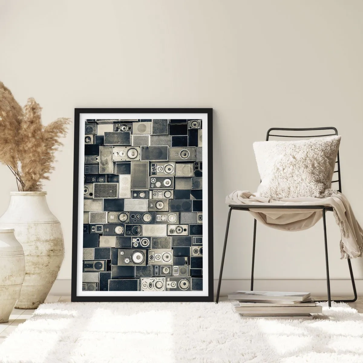 Affisch i svart ram - Collage av högtalare i grå nyanser - 50x70cm - Allt väl - Modern väggdekoration för vardagsrum och sovrum ARTTOR