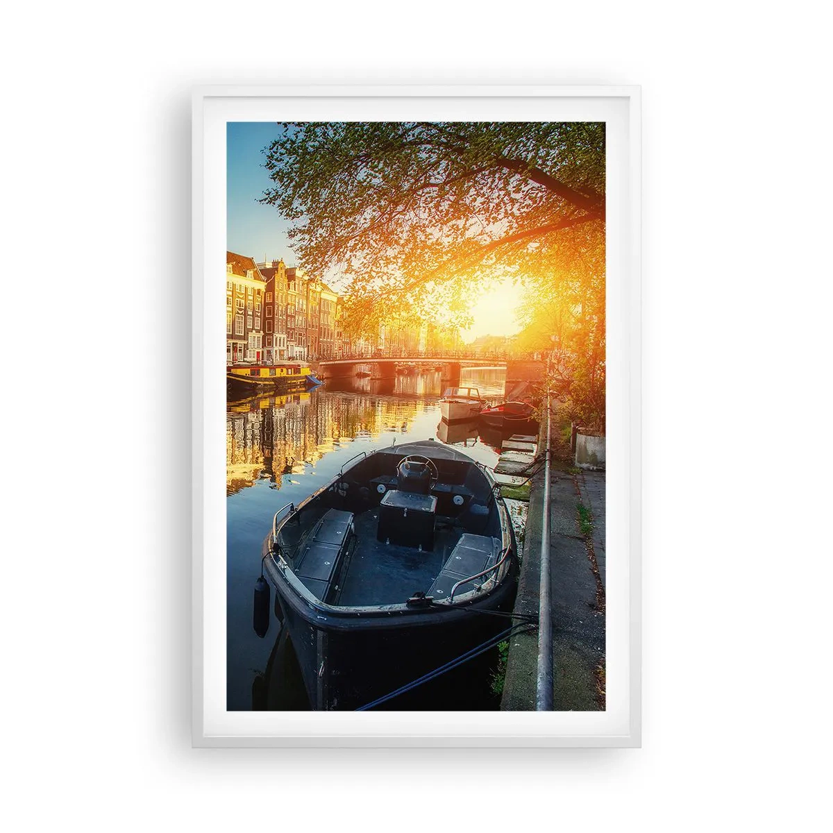 Affisch i vit ram - En morgon i Amsterdam - 61x91 cm