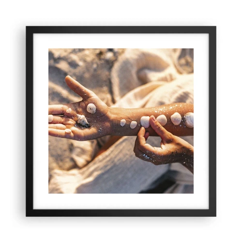 Affisch i svart ram - Skönhet inom handens räckvidd - 40x40 cm