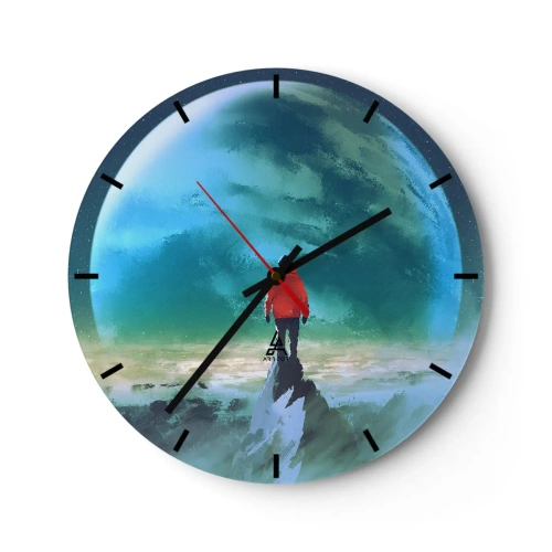 Väggklocka - Klocka på glas - En figur på en bergstopp med utsikt över en grön planet - 30x30cm - Upptäckare av en ny jord - Modern väggdekoration för vardagsrum, kök och sovrum ARTTOR