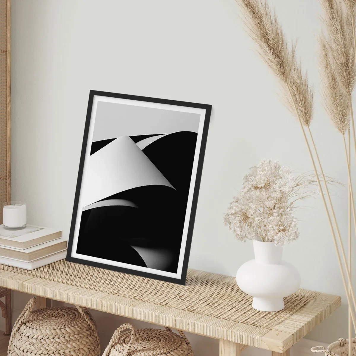Affisch i svart ram - Minimalistisk abstraktion i svartvitt - 50x70cm - Ljusplan från skuggornas djup - Modern väggdekoration för vardagsrum och sovrum ARTTOR