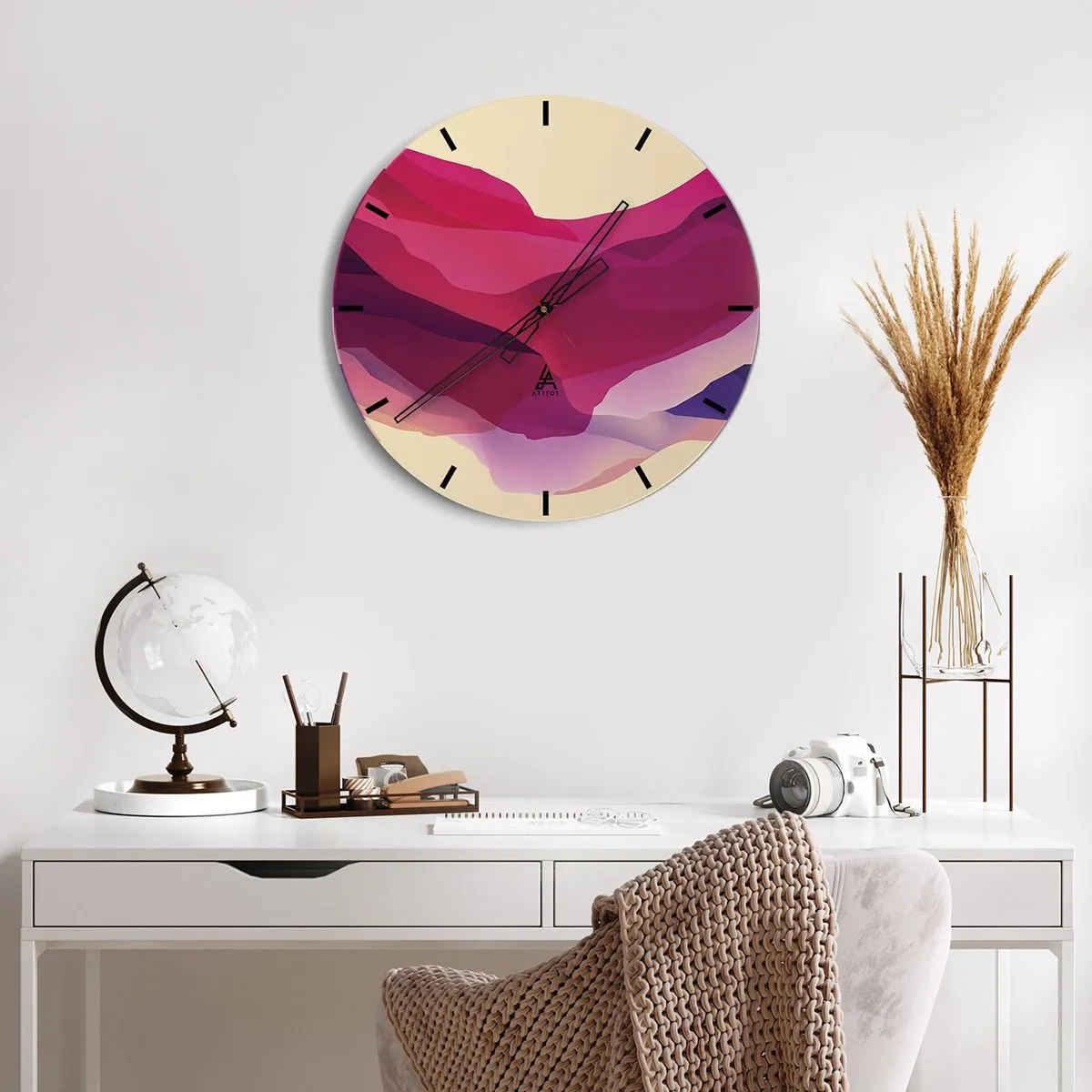 Väggklocka - Klocka på glas - Abstrakt mönster i nyanser av rosa och lila - 30x30cm - Purpurfärgade vågor - Modern väggdekoration för vardagsrum, kök och sovrum ARTTOR