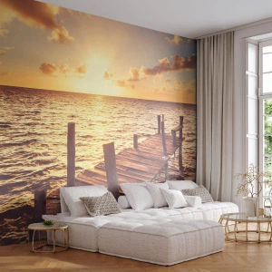 Fototapet Premium Sand - Gyllene mildhetslandskap - Landskap, Hav, Träbro - 300x210 cm
