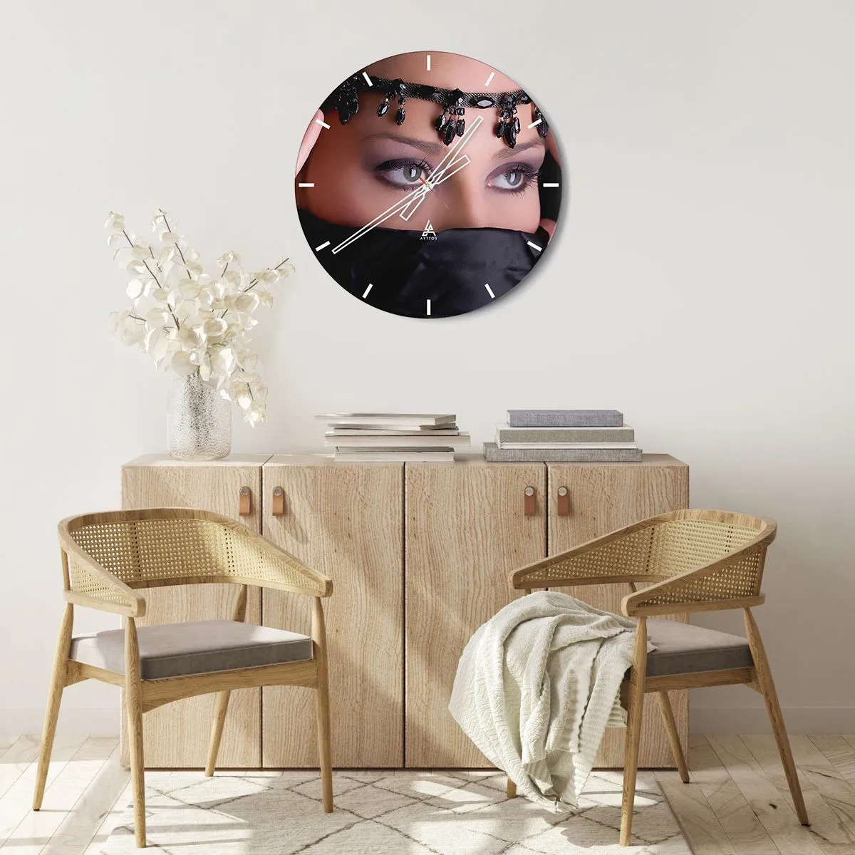 Väggklocka - Klocka på glas - Lockande orientalisk hemlighet - 30x30 cm