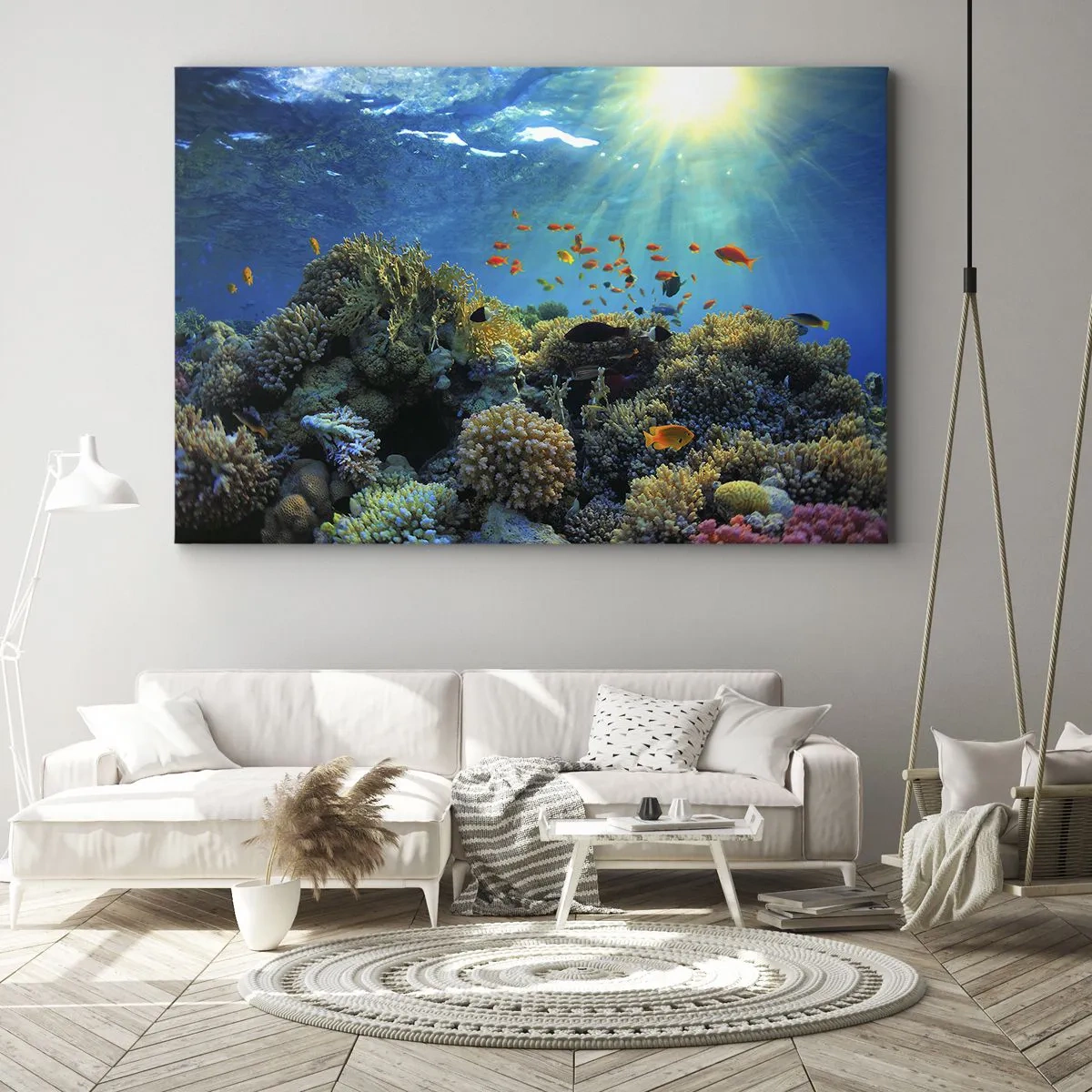 Canvastavla - Bild på duk - Korallrev med fisk i solens strålar under vattnet - 70x50cm - Undervatenskatter - Modern väggdekoration för vardagsrum och sovrum ARTTOR