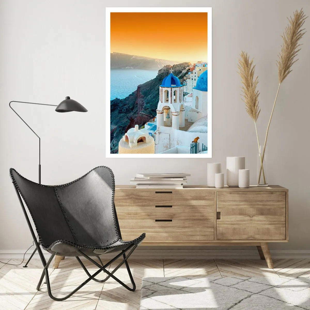 Affisch - Santorini - inbäddat i berg - 50x70 cm