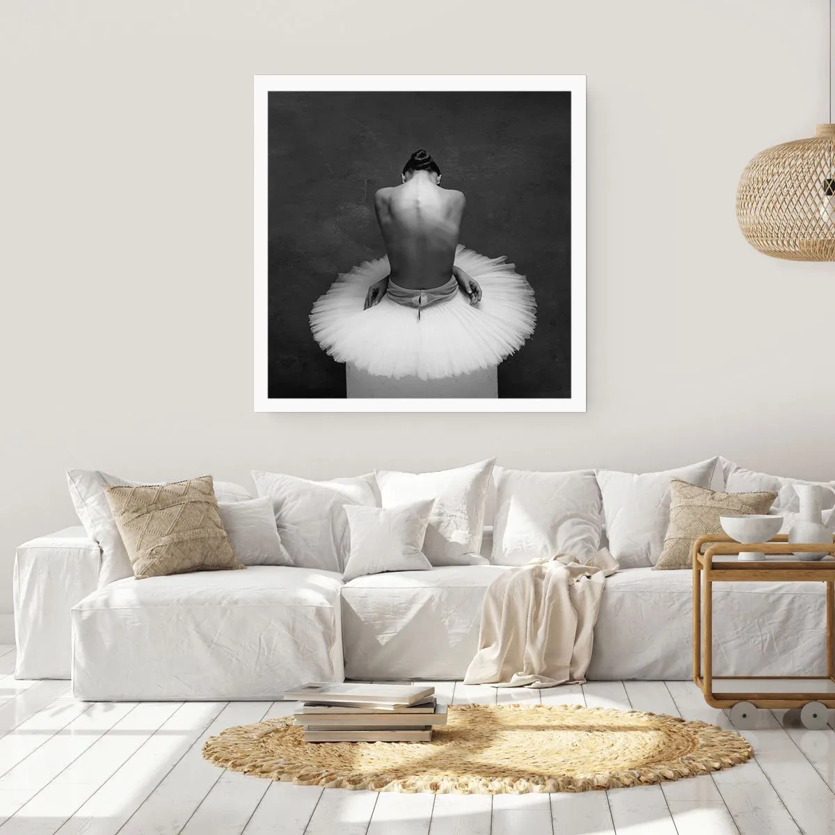 Affisch - Hon blommar ut - 60x60 cm