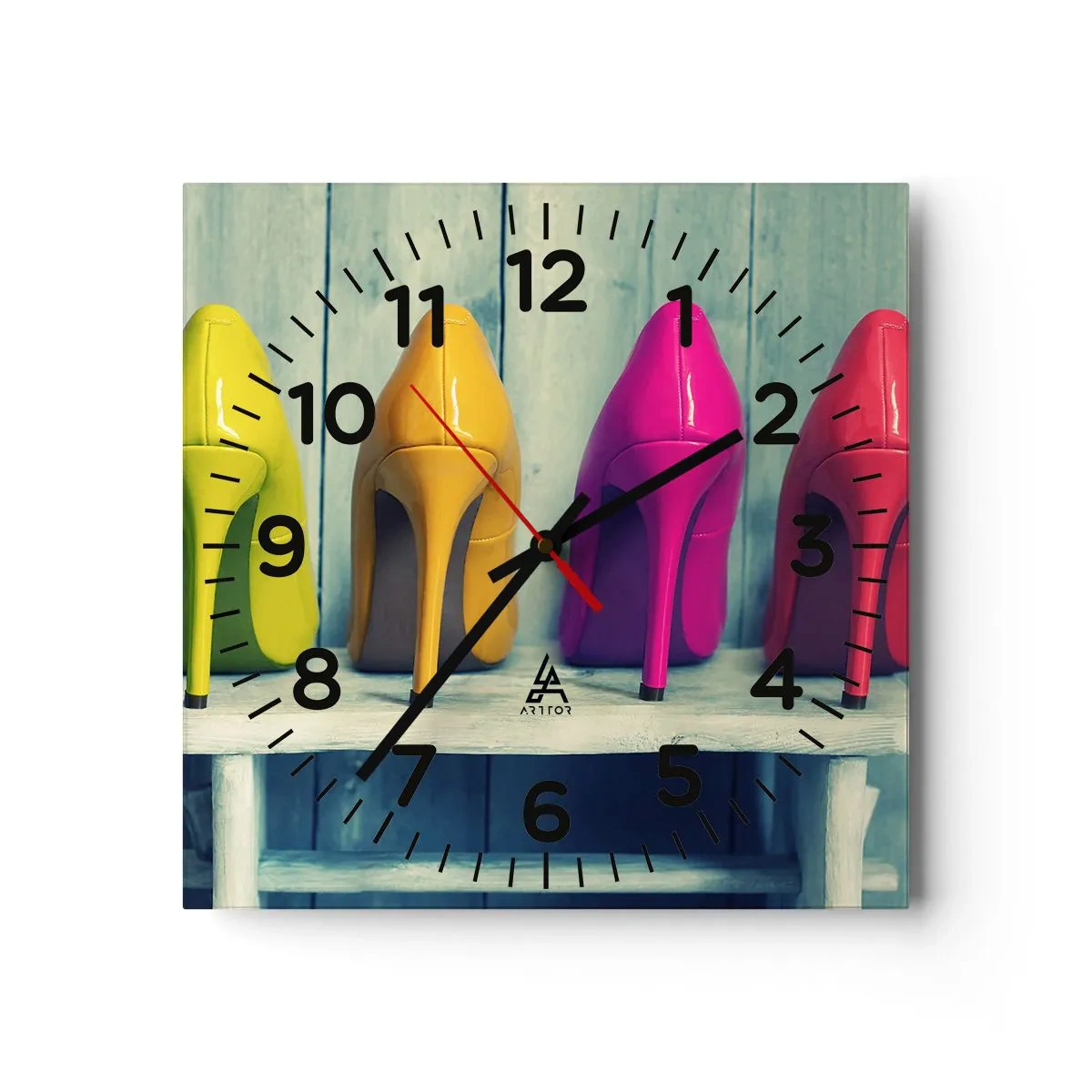 Väggklocka - Klocka på glas - En promenad på regnbågen - 30x30 cm