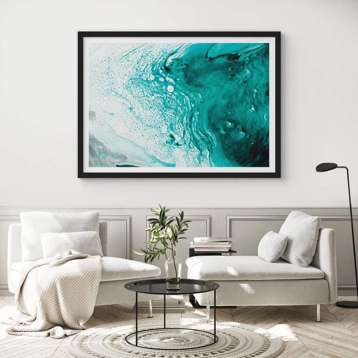 Affisch i svart ram - Smälta sig in i vitt och turkos - 70x50 cm