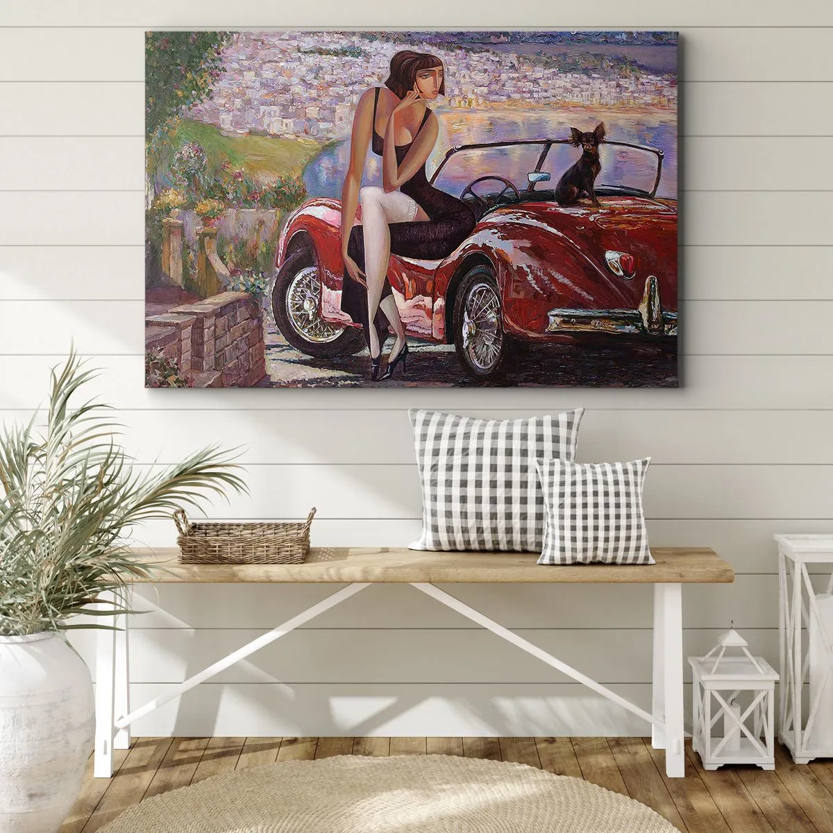 Canvastavla - Bild på duk - En kvinna vid en röd bil med en stad i bakgrunden - 70x50cm - Sommar? Endast på Rivieran - Modern väggdekoration för vardagsrum och sovrum ARTTOR