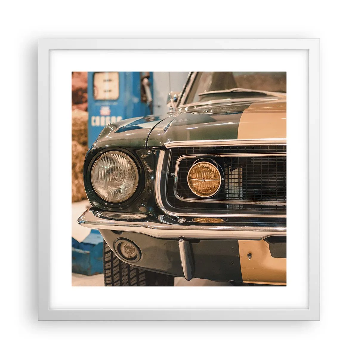 Affisch i vit ram - Ett möte med legenden - 40x40 cm