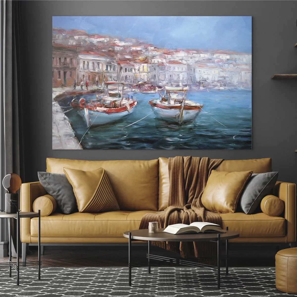 Glastavla - Bild på glas - Fiskehamn med båtar mot en bakgrund av italienska byggnader och en blå himmel - 70x50cm - Italiensk vik - Modern väggdekoration för vardagsrum och sovrum ARTTOR