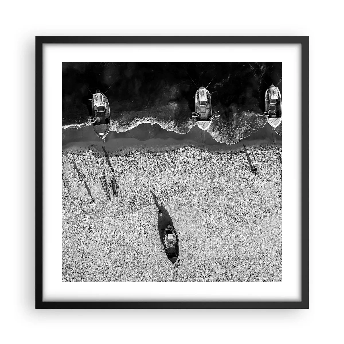 Affisch i svart ram - Fortfarande på stranden... - 50x50 cm