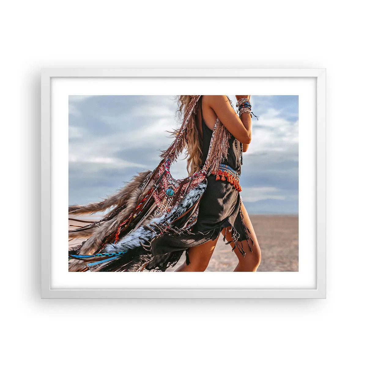 Affisch i vit ram - Shamanens flicka - 50x40 cm