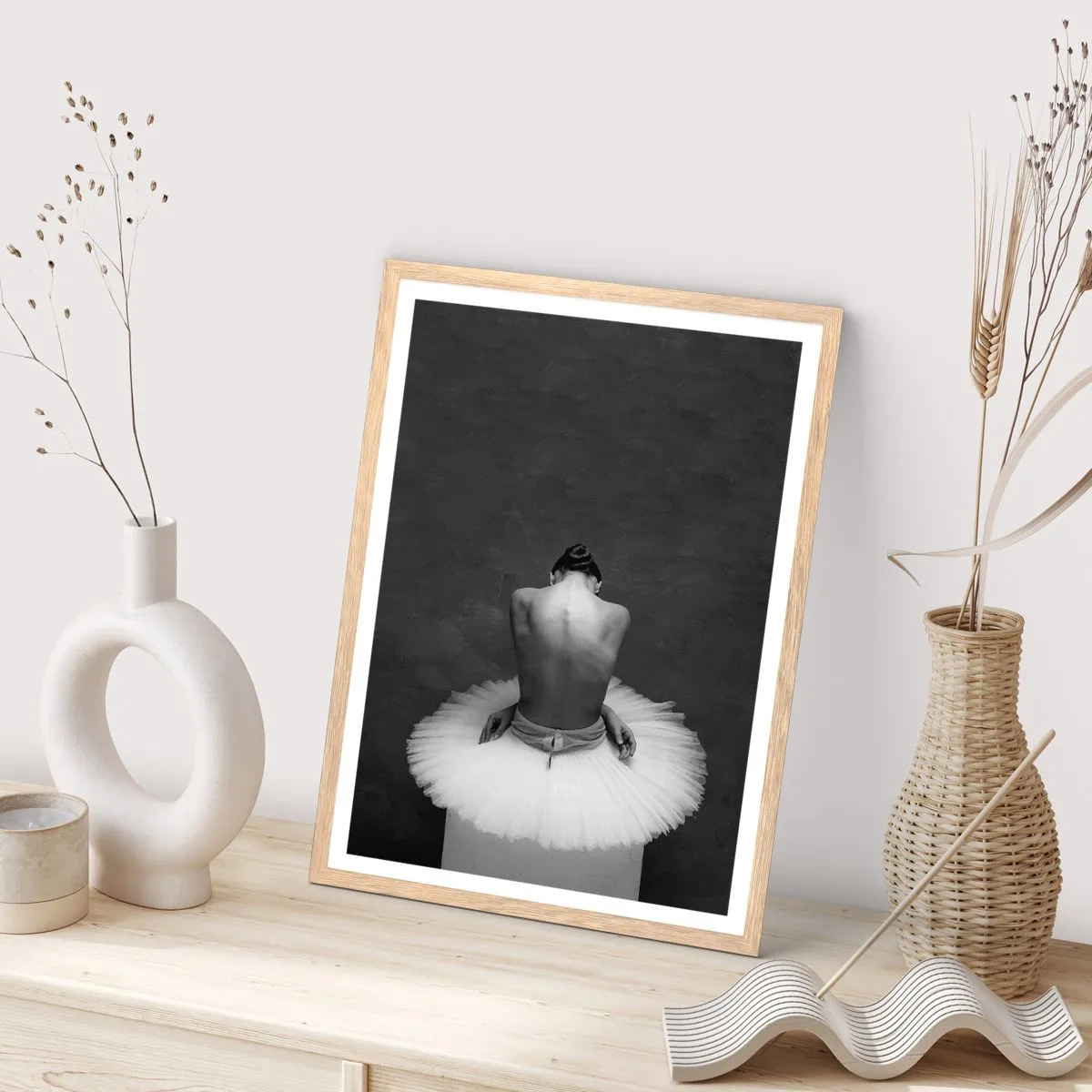 Affisch i ram av ljusek - Hon blommar ut - 30x40 cm